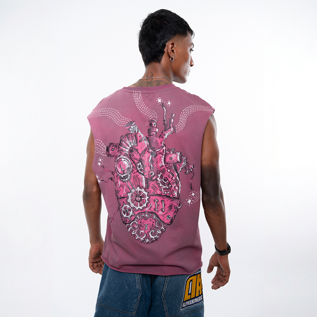 Aadha Kilo Kaleja Tee — full look