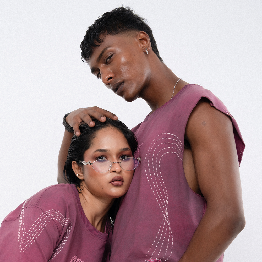 Aadha Kilo Kaleja Tee — mid shot