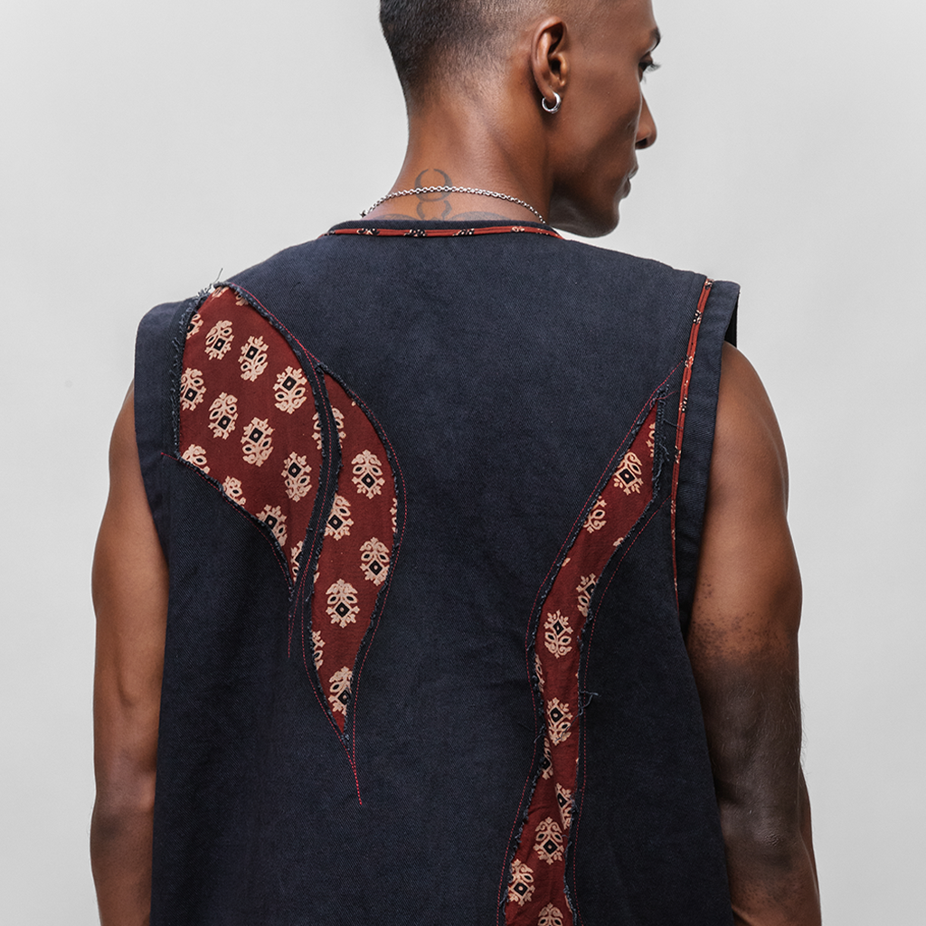 Bagh Utility Vest — detail