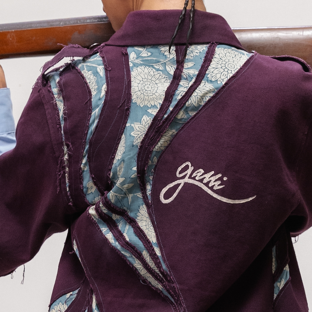 Cheel Overshirt — shoulder strap detail