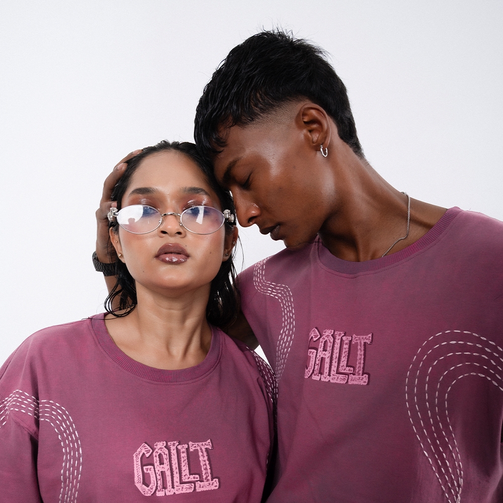Kaleja Tee — mid shot
